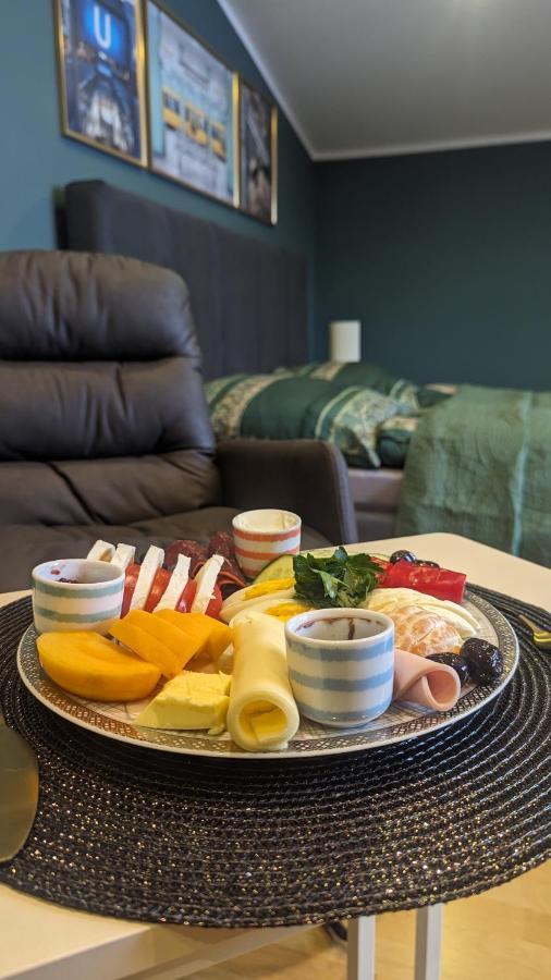 3 Rooms - Zimmervermietung Naehe Flughafen Ber - Gratis Wlan, Parken & Netflix Berlin Exterior photo